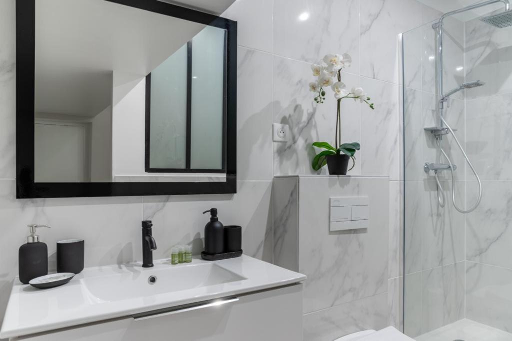 Hsh Batignolles Sauffroy Charming Apartment 8P Paris Exterior photo